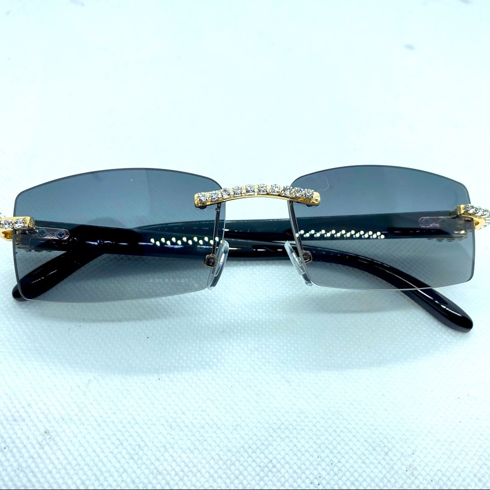 Women’s black rimless sunglasses with Diamond bridge